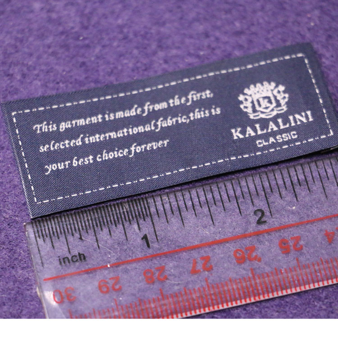 Polyester-Garne über Verschluss Gewohnheit gesponnener Kleidung beschriftet Pantone-Farbe